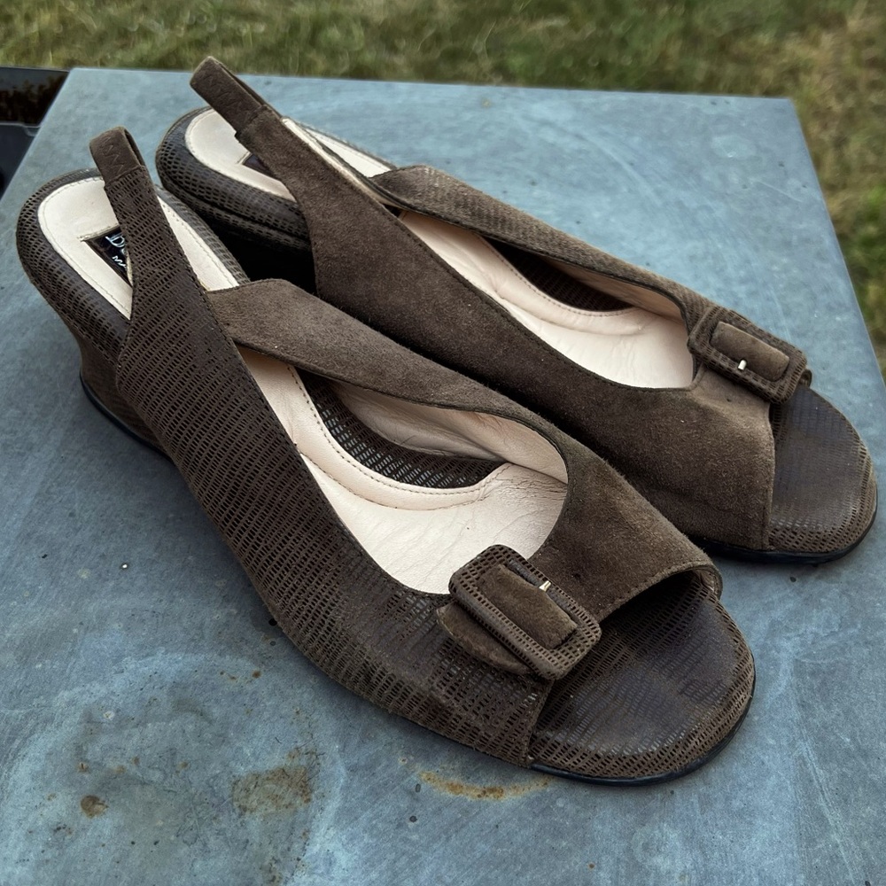 BEAUTIFEEL Sz 8-8.5/ 39EU Brown Luminous Suede Slingback Wedge Sandals